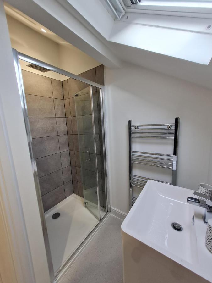 Perfect Location 3 Bed Serviced Apartment With Bike Storage For Bpw. Close To Brecon Beacons Merthyr Tydfil Exterior photo